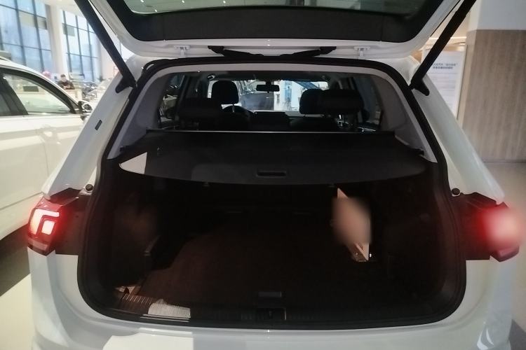 Used Volkswagen Tiguan L 2024 300TSI Automatic Two-Wheel Drive Smart Edition
