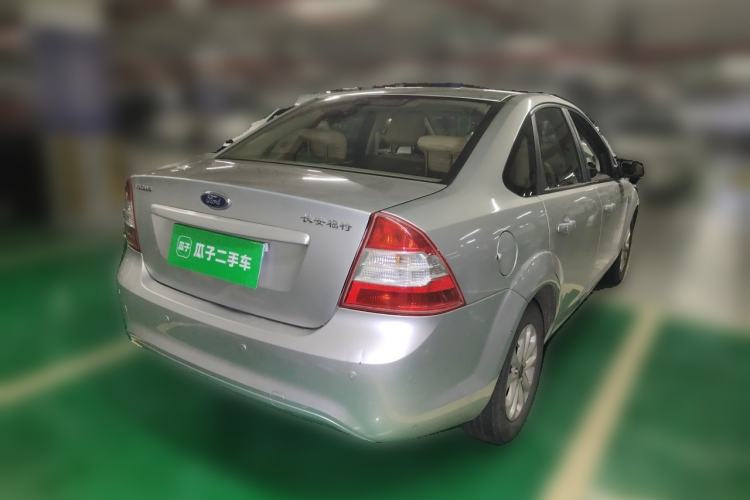 Used Ford Focus 2013 Sedan Classic 1.8L Manual Base Model
