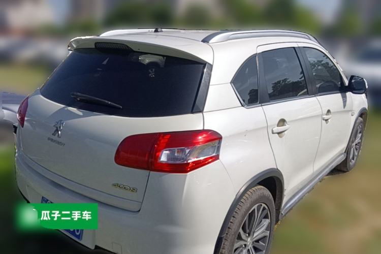 Used Peugeot 4008 2013 2.0L Two-Wheel Drive Luxury Version
