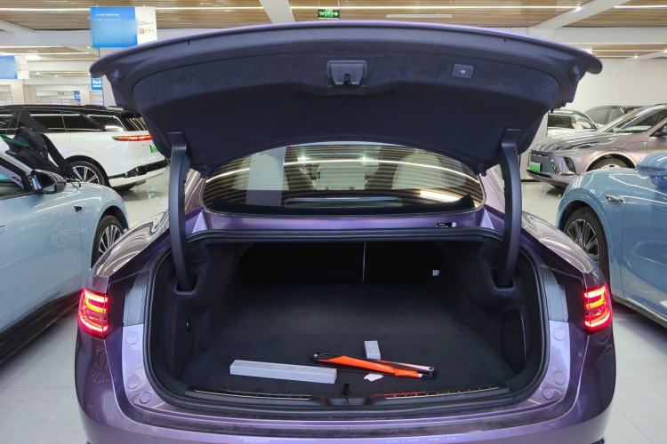 Used Hima Luxeed S7 2025 785 km Ultra