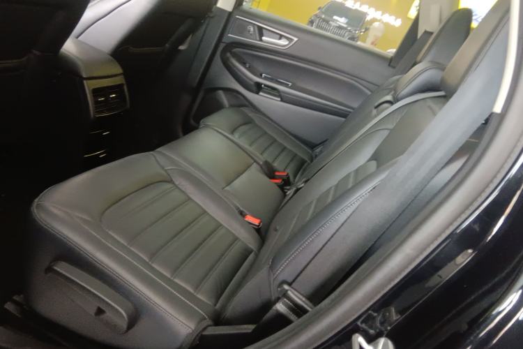 Used Ford Edge 2018 Facelifted EcoBoost 245 Two-Wheel-Drive Platinum Edition 5 Seats China V Emission Standard Left Rear Seat