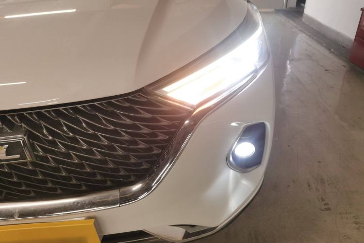 Used Haval M6 2021 PLUS 1.5T DCT Luxury Smart Connectivity Model