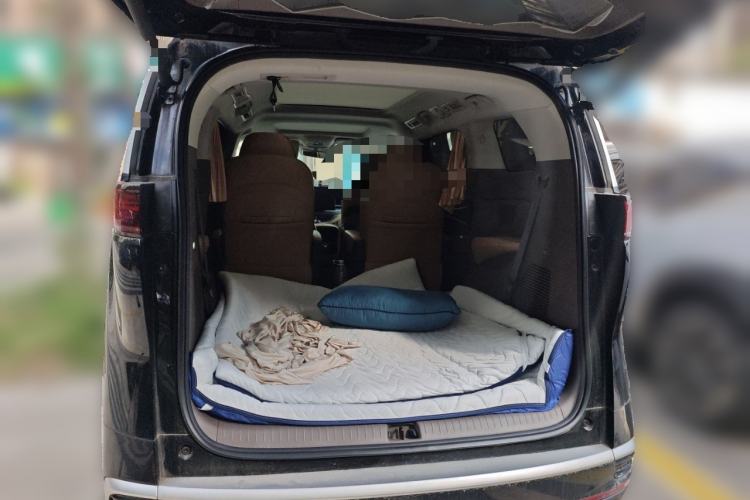 Used Denza D9 2023 DM-i 945 Business Edition
