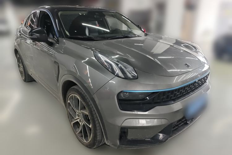 Used Lynk & Co 05 2020 2.0TD Two-Wheel Drive Shine Halo Front Right 45 Deg