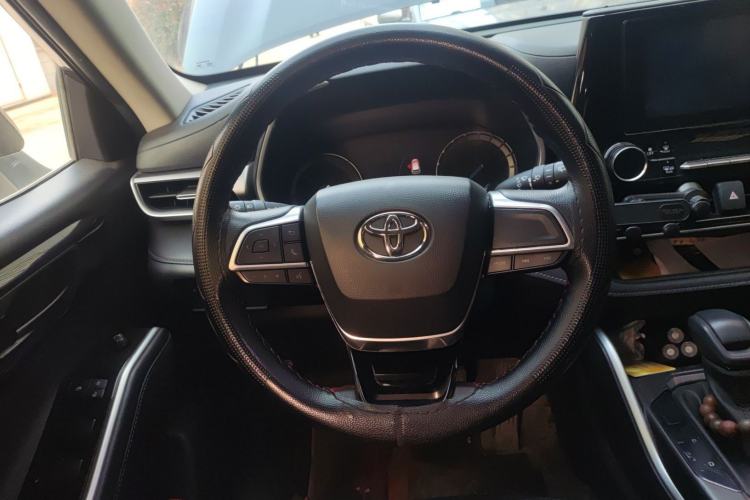 Used Toyota Highlander 2022 Dual-Engine 2.5L 4x4 Elite Edition 7-Seater Steering Wheel