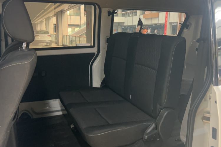 Used Jinbei Gold Hiace M Classic 2024 1.5L Engineering Lion Passenger Vehicle 6 Seats