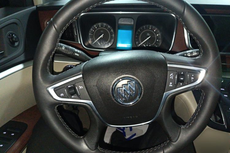 Used Buick GL8 2018 28T Luxury Model China VI Standard