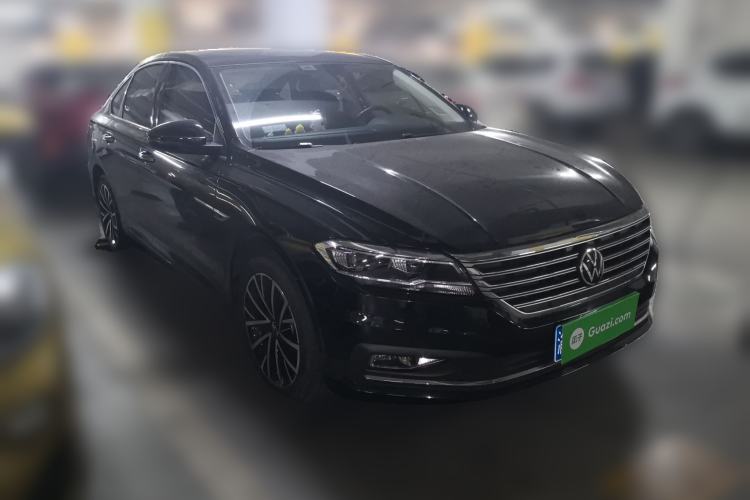 Used Volkswagen Lavida 2022 280TSI DSG Luxury Edition Front Right 45 Deg