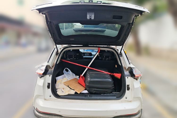 Used NETA U 2022 Zhi 400 Lithium Iron Phosphate Trunk