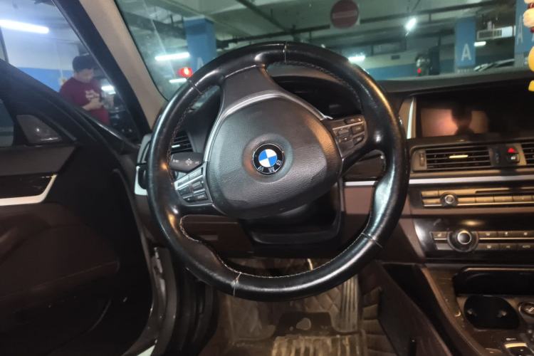 Used BMW 5 Series 2017 525Li Luxury Design Package Steering Wheel