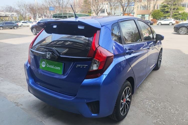 Used Honda Fit 2016 1.5L LX CVT Comfort Model Rear Right 45 Deg