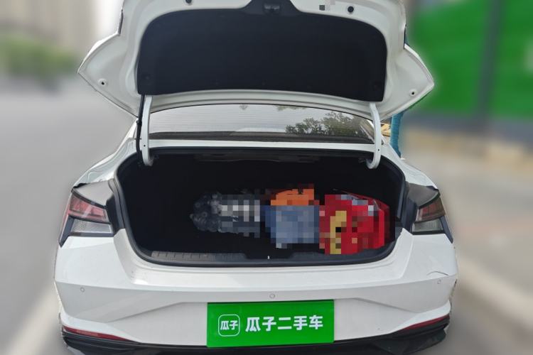 Used Hyundai Elantra 2021 1.5L CVT LUX Prestige Edition