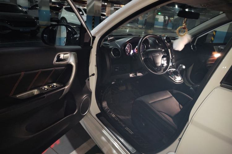 Used Haval H6 2016 Upgraded Model 1.5T Automatic Two-Wheel Drive Elite Version