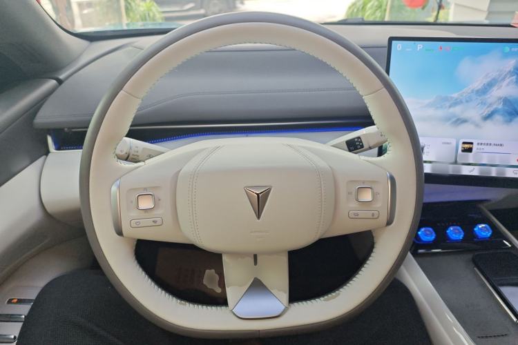 Used Deepal L07 2025 230 Ultra Qiankun Intelligent Driving ADS SE Range-Extended Version
