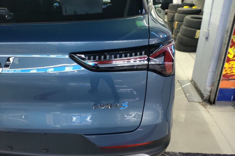 Used Wuling Xingguang S 2024 130 km Flagship Version Right Rear Taillight