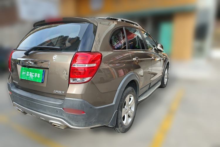 Used Chevrolet Captiva 2017 2.4L Two-Wheel Drive Urban Version 7 Seats Rear Right 45 Deg