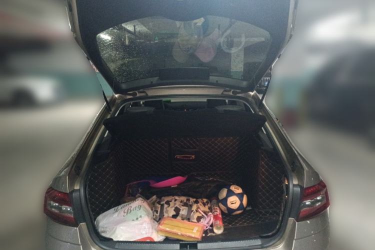 Used Skoda Octavia 2019 1.5L Automatic Luxury Edition Trunk