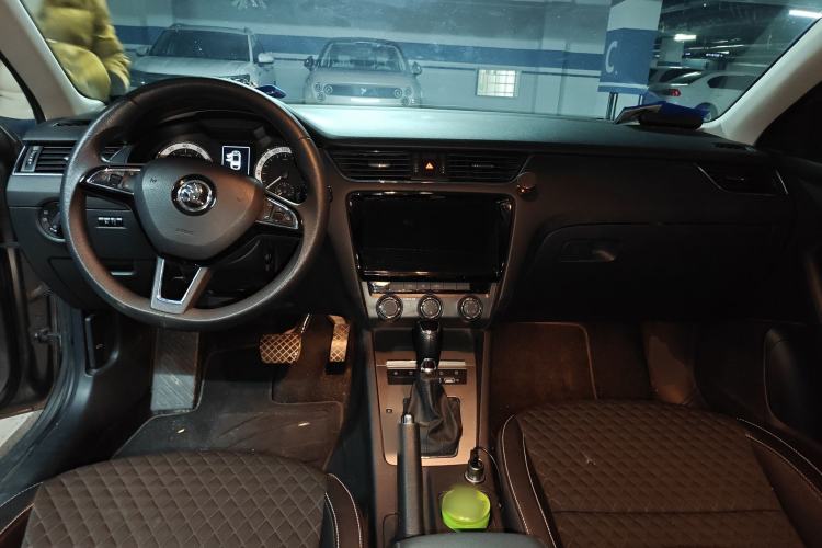 Used Skoda Octavia 2019 1.5L Automatic Smart Drive Luxury Edition China VI Standard