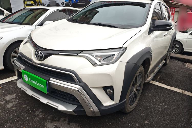 Used Toyota RAV4 2019 2.0L CVT Two-Wheel Drive Fashion X Limited Edition China VI Standard