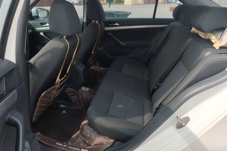 Used Volkswagen Lavida 2015 1.6L Manual Fashion Edition Left Rear Seat