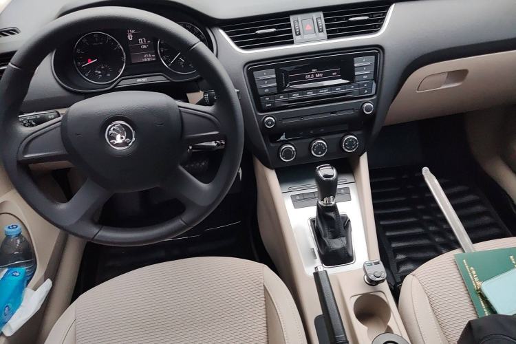 Used Skoda Octavia 2015 1.6L Automatic Yijie Edition
