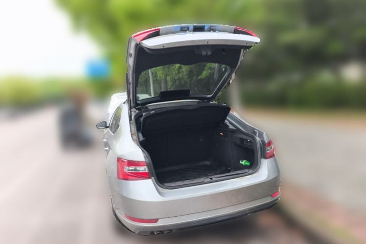 Used Skoda Superb 2016 TSI280 DSG Innovation Edition Trunk