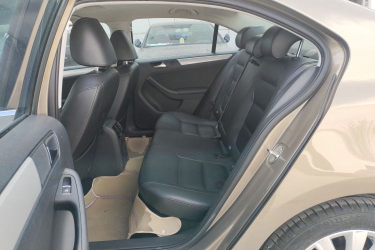 Used Volkswagen Sagitar 2014 Revised Version 1.6L Manual Comfort Edition
