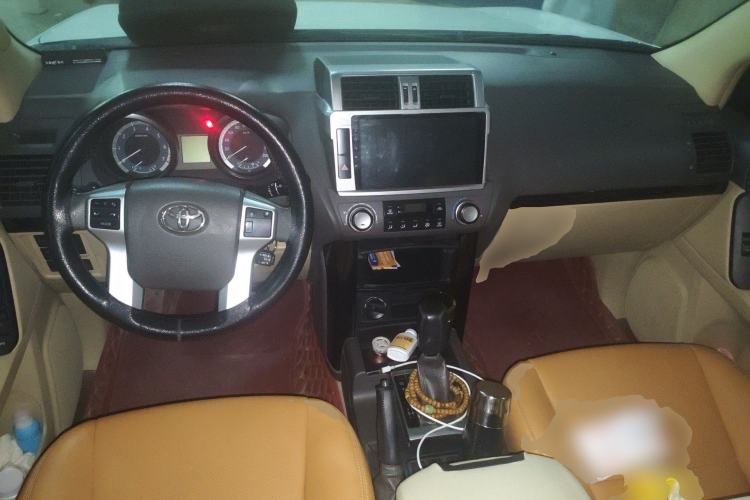 Used Toyota Prado  Center Console