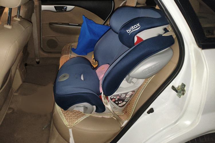 Used Buick Excelle 2013 1.5L Automatic Classic Model
