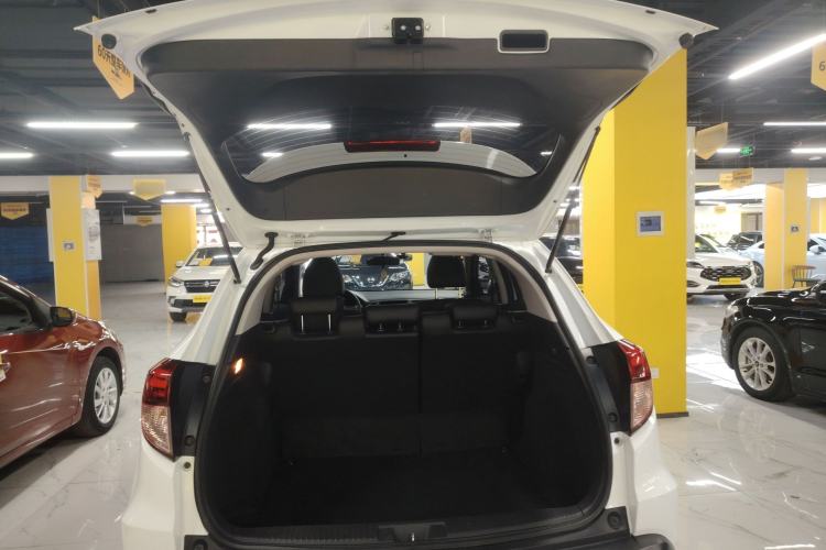 Used Honda Vezel 2017 1.8L CVT Front-Wheel Drive Pioneer Edition