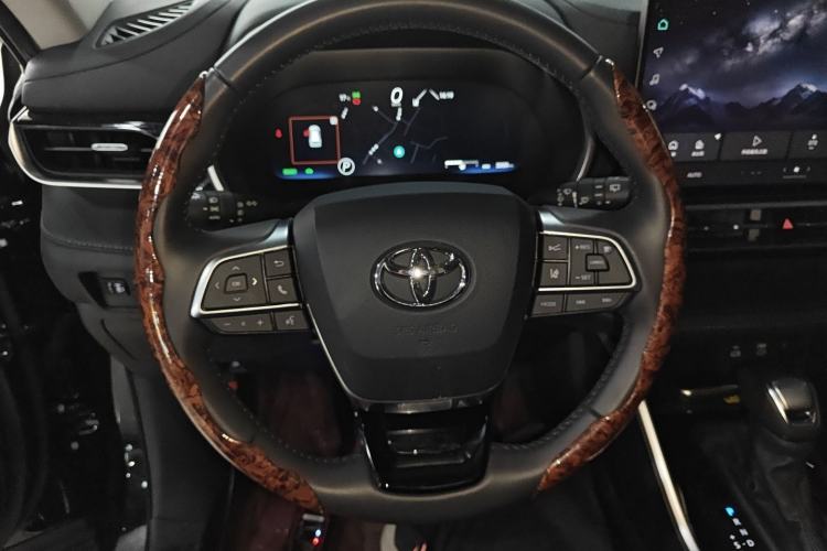 Used Toyota Highlander 2026 Model 2.5L Intelligent Electric Hybrid Dual-Engine Two-Wheel-Drive Elite Edition 5-seater
