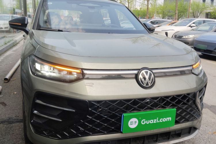 Used Volkswagen Tayron 2025 Tiguan L 380TSI 4Motion Luxury Front