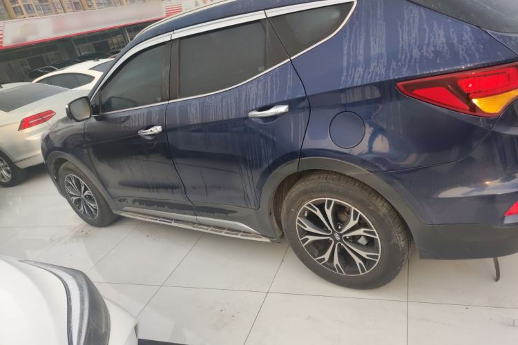 Used Hyundai Santa Fe 2017 2.0T Automatic All-Wheel Drive Smart 7-Seater
