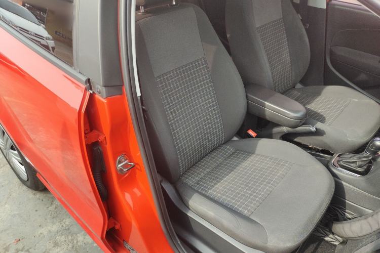 Used Volkswagen Polo 2016 1.6L Automatic Comfort Model