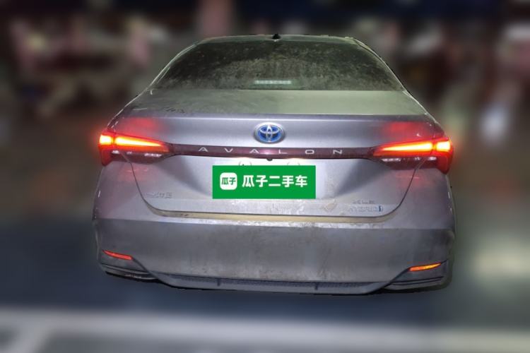 Used Toyota Avalon 2019 Dual-Engine 2.5L XLE Prestige Version China VI Standard