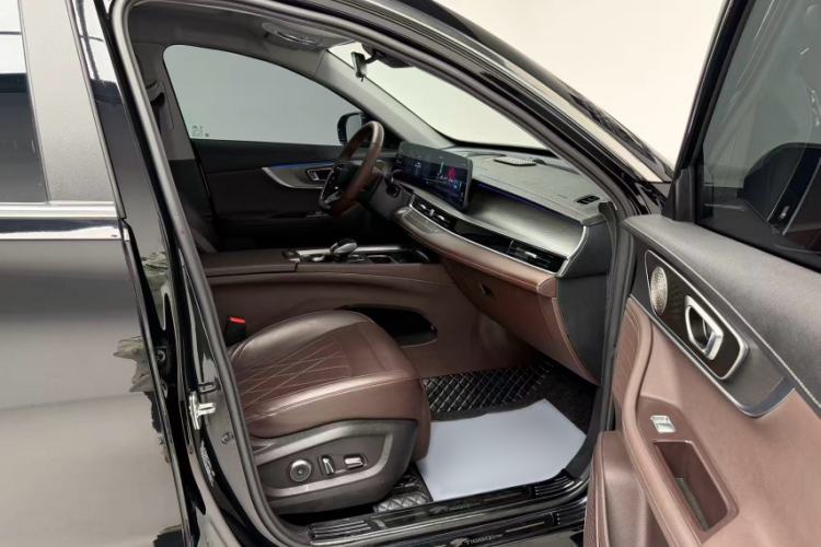 Used Chery Tiggo 8 PRO 2024 Champion Edition 390T Four-Wheel Drive Peak Version 5 Seats