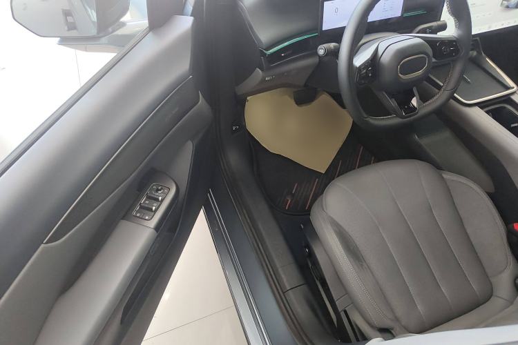 Used Lynk & Co 07 2024 EM-P 126 Long-Range Ultra