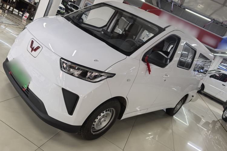Used Wuling Yangguang 2025 Model 400km Bus Edition—Comfort Edition