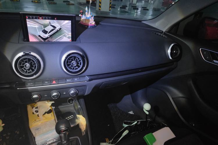 Used Audi A3 2020 Limousine 35 TFSI Fashion Edition China VI Emission Standard Audio And AC Panel