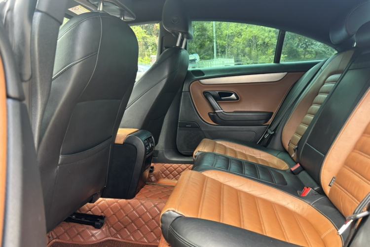 Used Volkswagen FAW-Volkswagen CC 2015 1.8TSI Luxury Model
