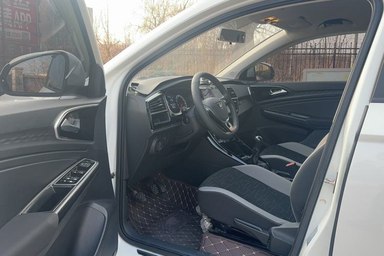 Used Jetta VS5 2022 280TSI Manual Advanced Pro Trim
