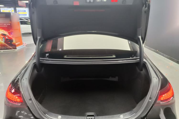 Used Mercedes-Benz E-Class 2023 Updated E 300 L Fashion Edition
