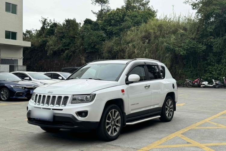 Used Jeep Compass 2015 2.0L Two-Wheel Drive Luxury Edition