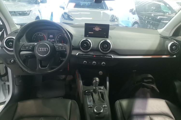 Used Audi Q2L 2022 35 TFSI Advanced Style Edition Center Console