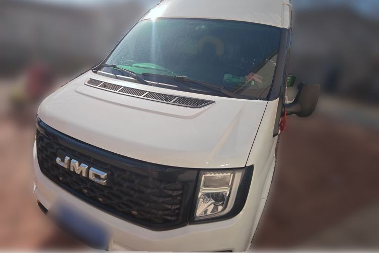 Used JMC Fushun 2022 2.0T Manual Van Long Wheelbase High Roof 3-Seater