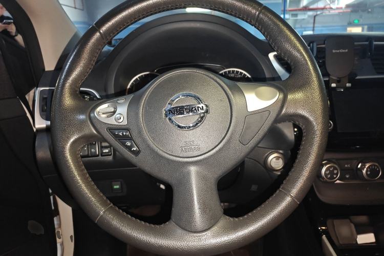 Used Nissan Sylphy 2018 1.6XV CVT Deluxe Edition Steering Wheel