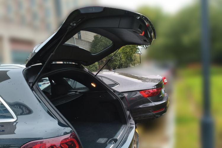 Used Mercedes-Benz GLC 2020 Facelift GLC 300 L 4MATIC Dynamic Edition