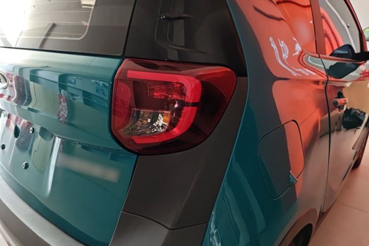 Used Chery QQ Little Ant 2022 Sweet Pink Edition Half-Sugar Version Lithium Iron Phosphate 30 kW 301 km Right Rear Taillight