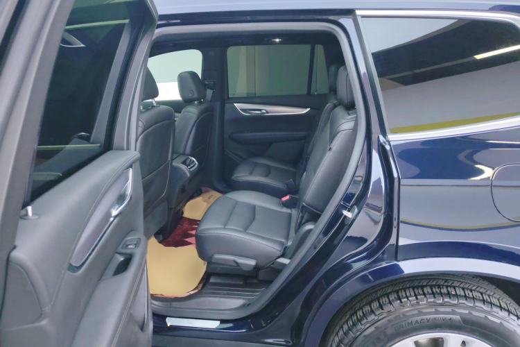 Used Cadillac XT6 2022 2.0T Six-Seater Four-Wheel-Drive Luxury Version
