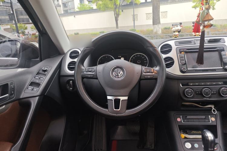 Used Volkswagen Tiguan 2016 300TSI Automatic Two-Wheel Drive Luxury Edition Steering Wheel